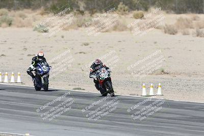 media/Oct-05-2025-CVMA (Sun) [[beeef4f201]]/Race 10-Formula Lightweight Twins Shootout/